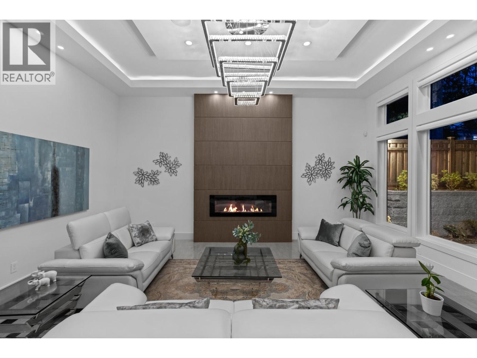 929 Canyon Boulevard, North Vancouver, British Columbia  V7R 2J9 - Photo 8 - R3130702