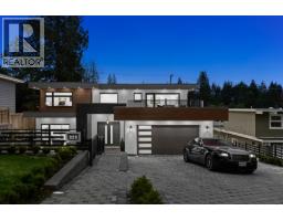 929 CANYON BOULEVARD, North Vancouver, British Columbia