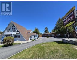 24 Water St, South Bay Mouth, Ontario