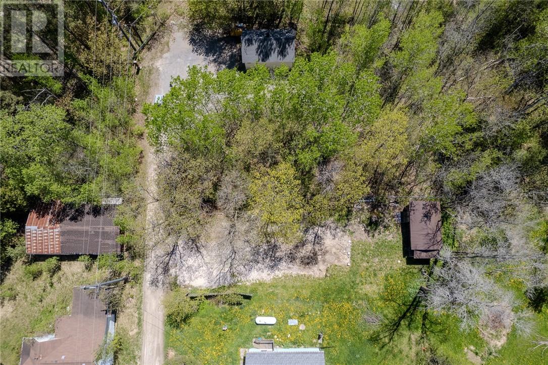 1026 Lester Street, Whitefish Falls, Ontario  P0P 2H0 - Photo 4 - 2128095