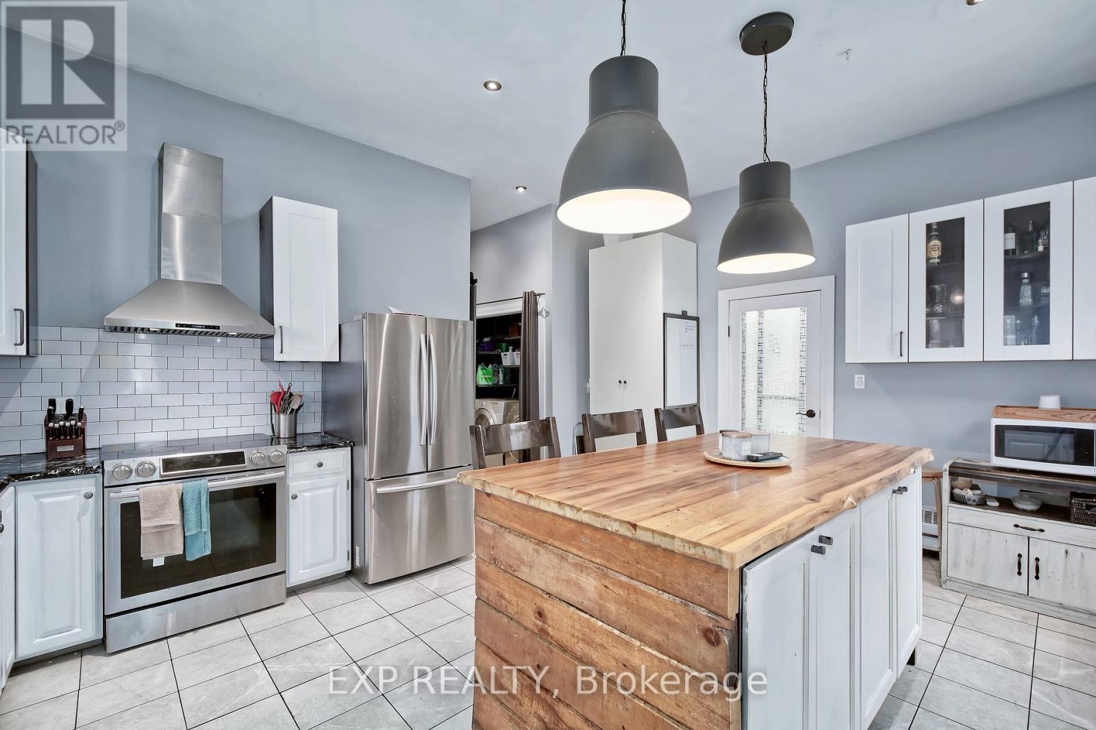 120 Main Street, Southwest Middlesex, Ontario  N0L 1M0 - Photo 17 - X12913112