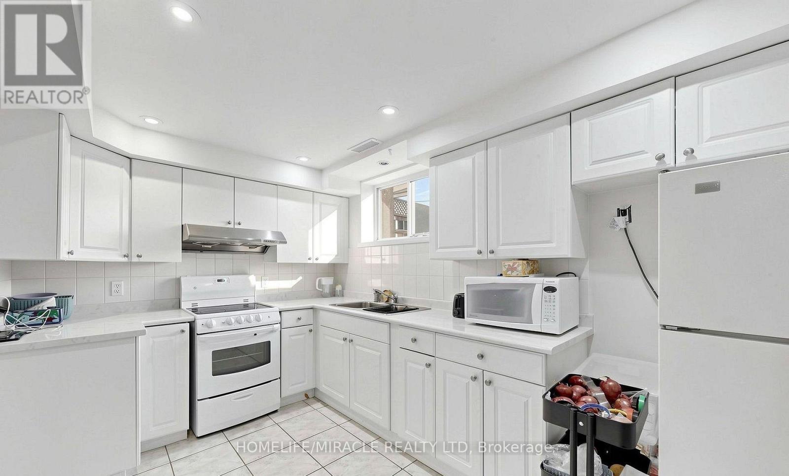 361 Brisdale Drive N, Brampton, Ontario  L7A 3M6 - Photo 29 - W13225580