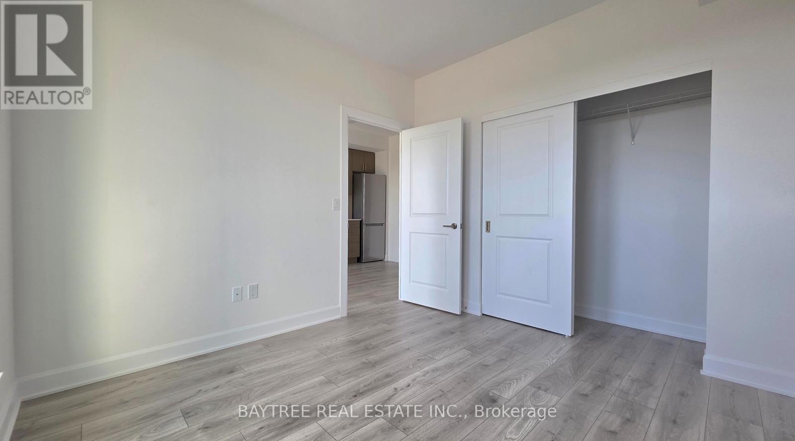 715 - 3240 William Coltson Avenue, Oakville, Ontario  L6H 8C8 - Photo 4 - W13225602
