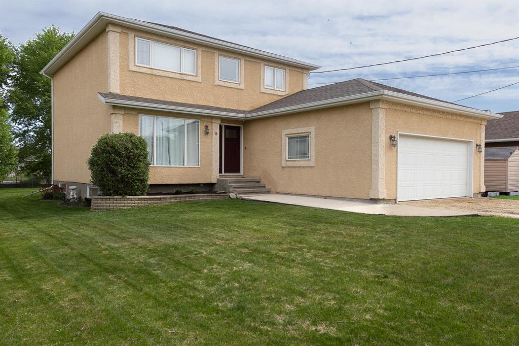 8 Chickadee Bay, Landmark, Manitoba  R0A 0X0 - Photo 0 - 202612204