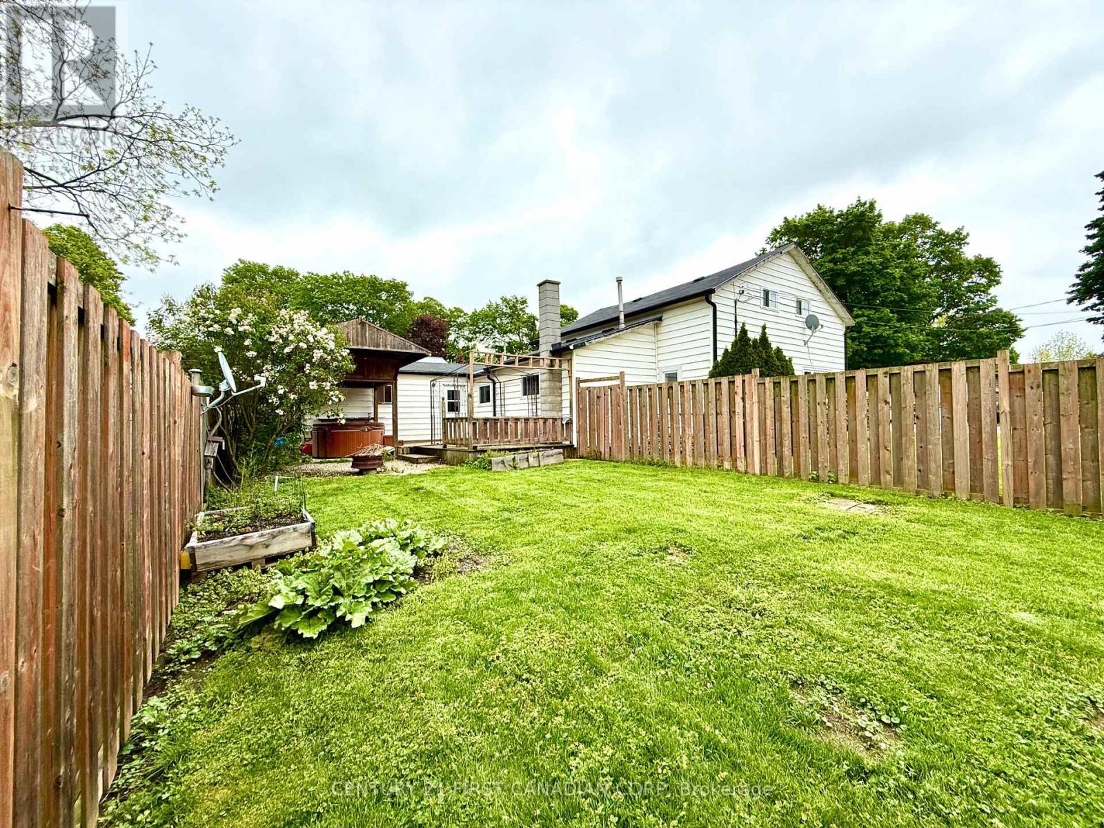 3 Ward Street N, Lambton Shores, Ontario  N0M 1B0 - Photo 22 - X13225650