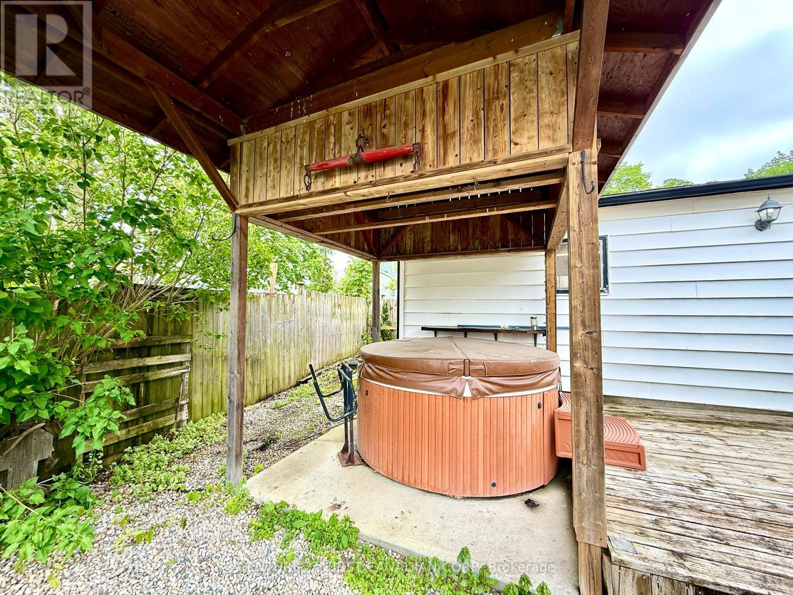 3 Ward Street N, Lambton Shores, Ontario  N0M 1B0 - Photo 27 - X13225650