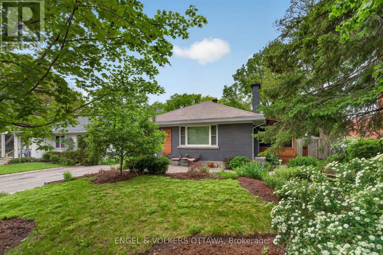 137 Rachael Avenue, Ottawa, Ontario  K1H 6C5 - Photo 3 - X13225654