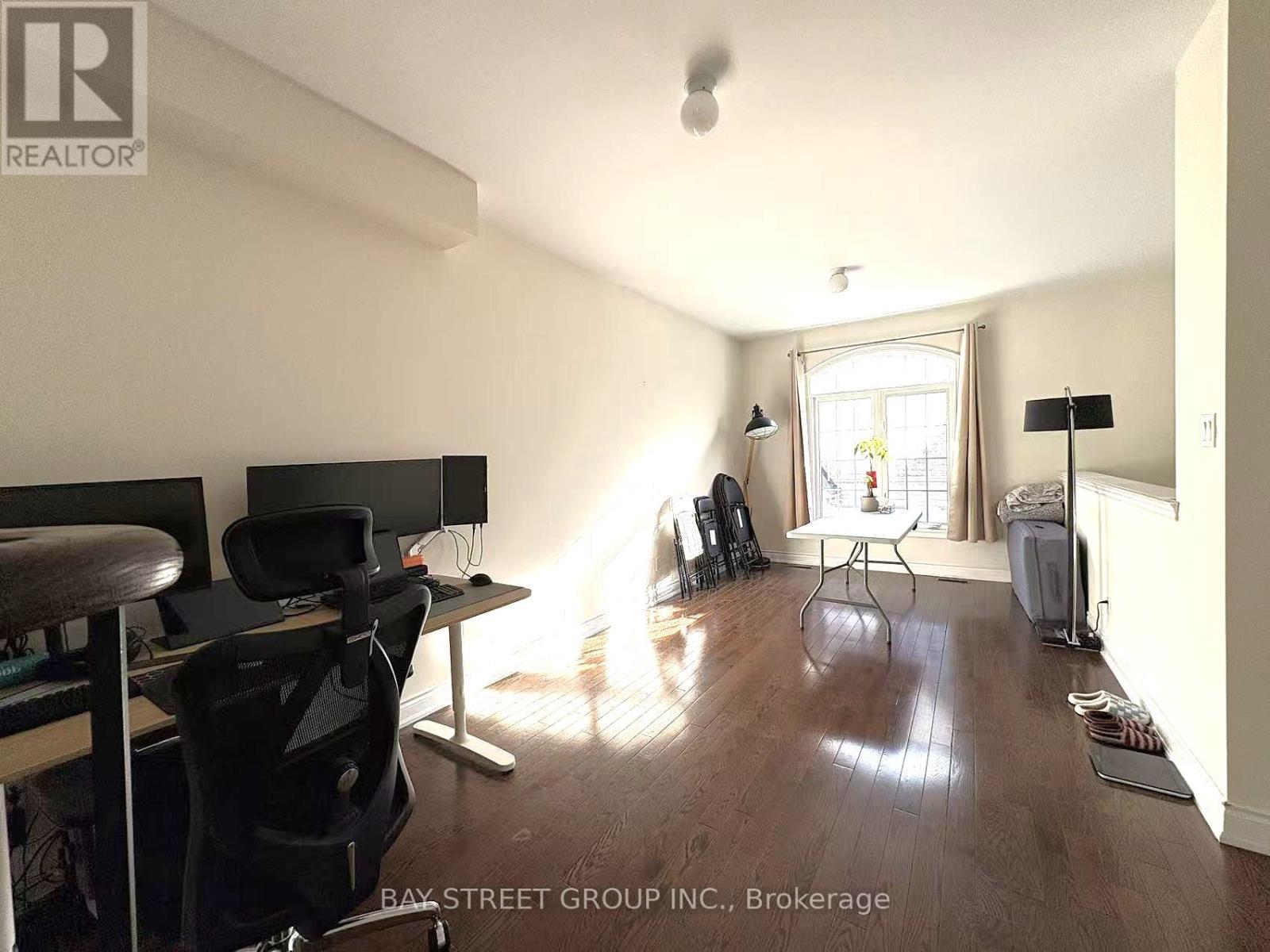 9 Strawflower Mews, Toronto, Ontario  M2N 0E8 - Photo 3 - C13225280