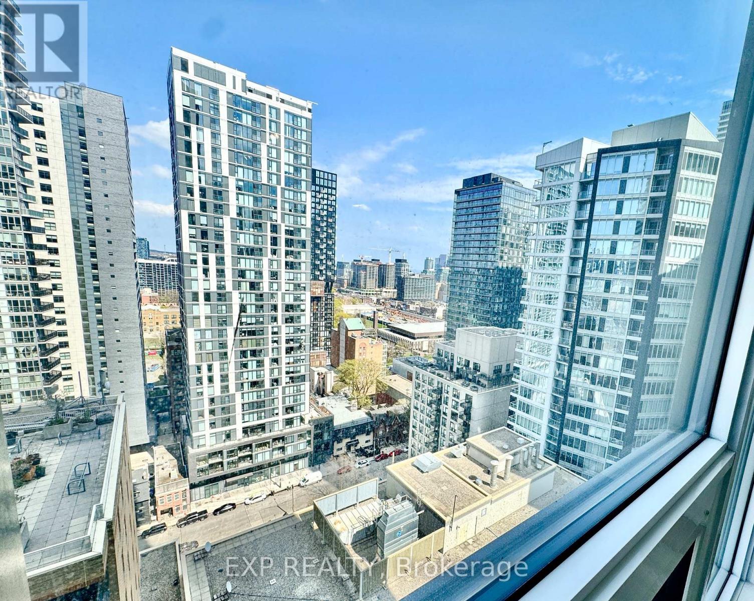 2201 - 82 DALHOUSIE STREET, Toronto, Ontario