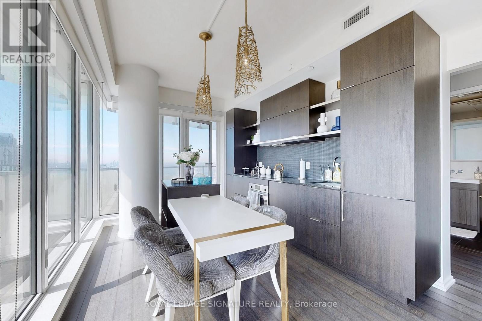 4409 - 197 Yonge Street, Toronto, Ontario  M5B 1M4 - Photo 12 - C13225712