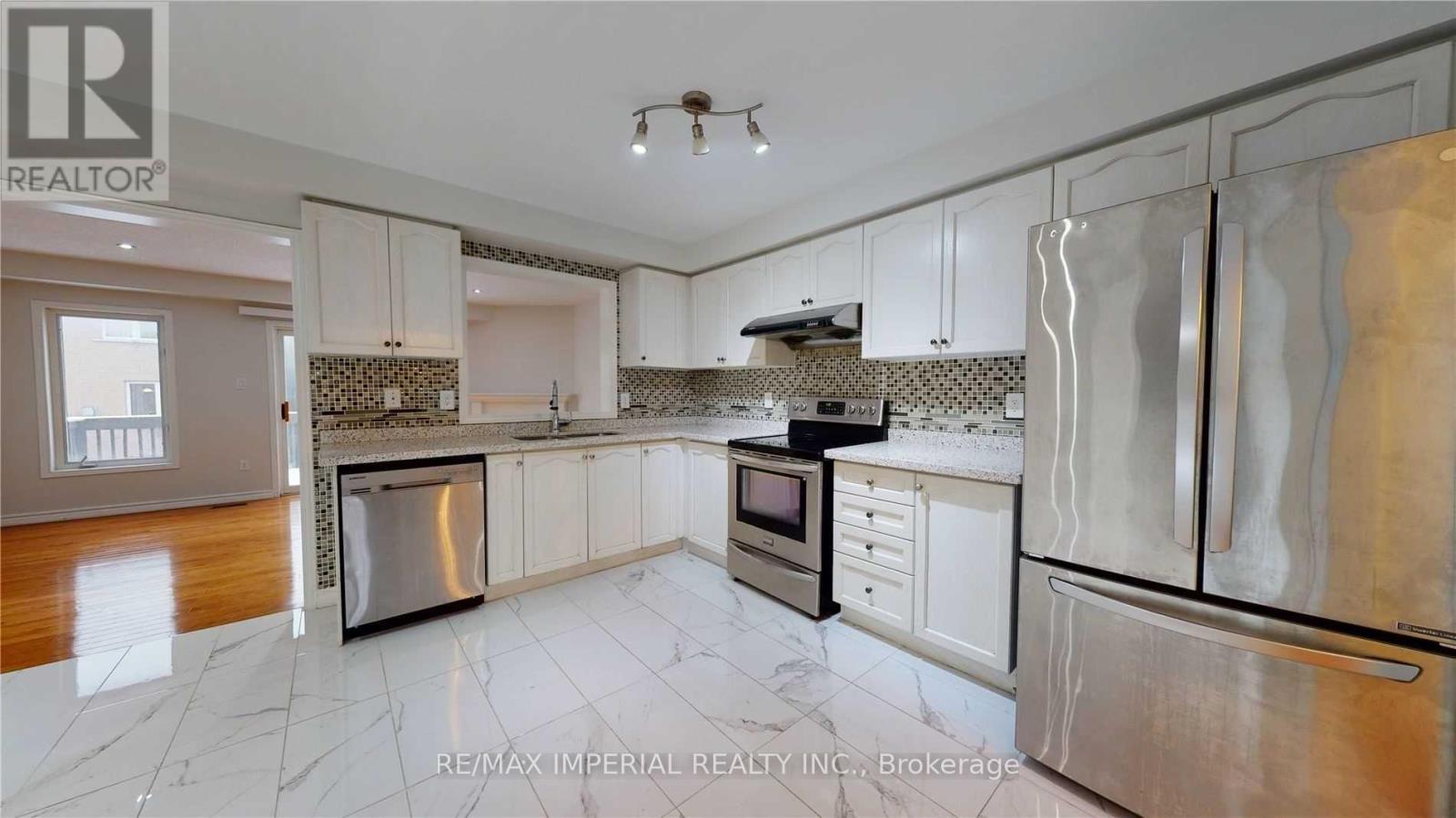 Bedroom 1 - 55 Sassafras Circle, Vaughan, Ontario  L4J 8M7 - Photo 4 - N13225678