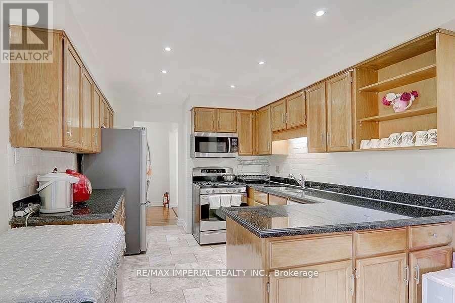 Bedroom One - 123 Mccabe Crescent, Vaughan, Ontario  L4J 2S6 - Photo 6 - N13225700