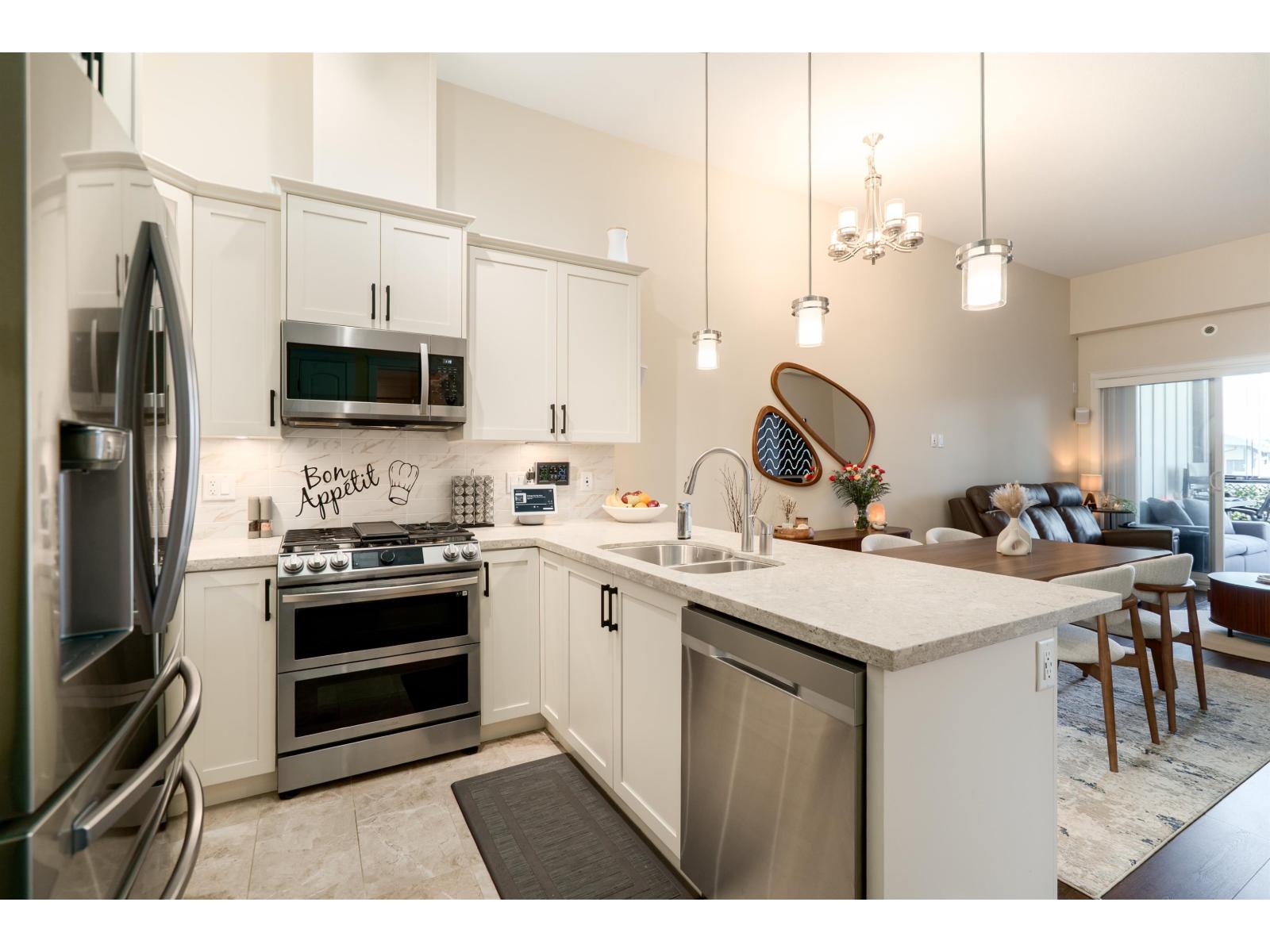 601 8538 203a Street, Langley, British Columbia  V2Y 3P9 - Photo 3 - R3130742