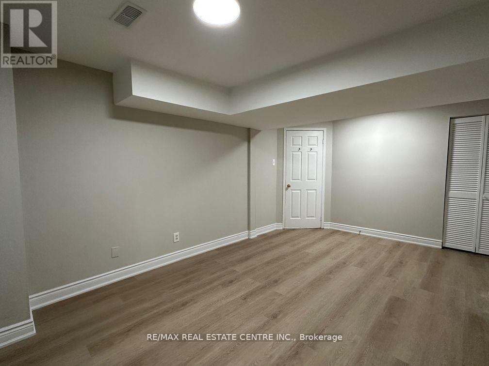 Bsmt - 5418 Loonlake Avenue, Mississauga, Ontario  L5V 2E1 - Photo 12 - W13225630