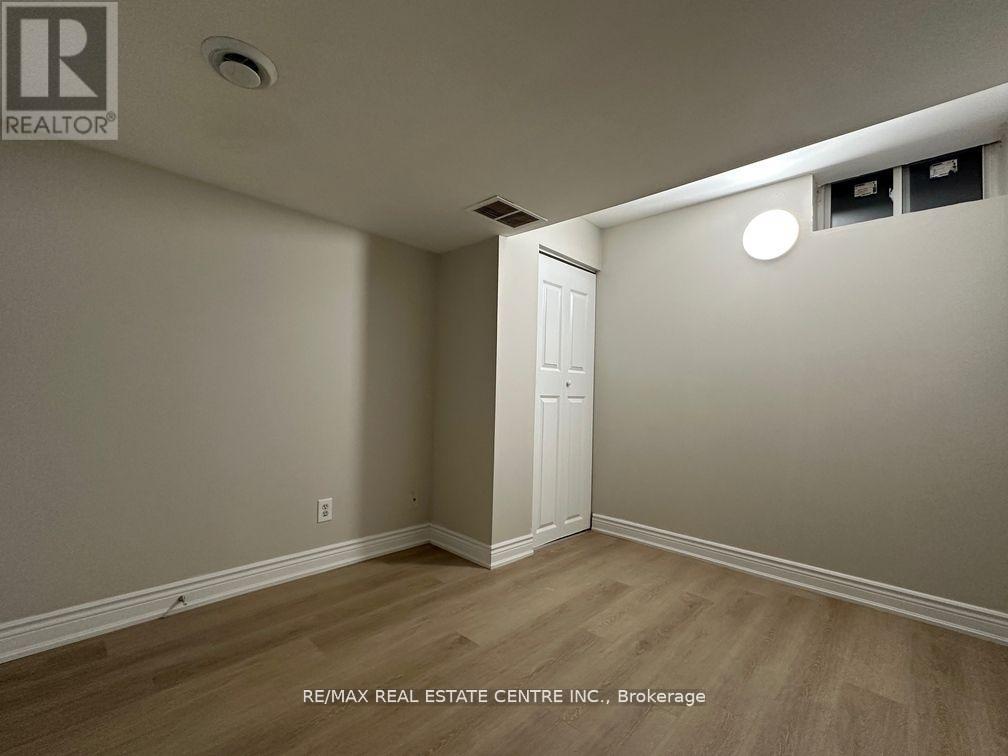 Bsmt - 5418 Loonlake Avenue, Mississauga, Ontario  L5V 2E1 - Photo 15 - W13225630