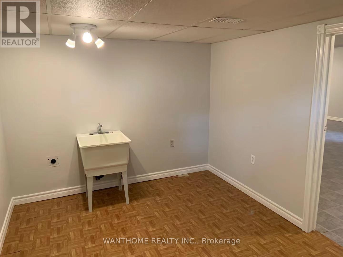 2710 Harewood Court, Oakville, Ontario  L6J 6X9 - Photo 10 - W13225664