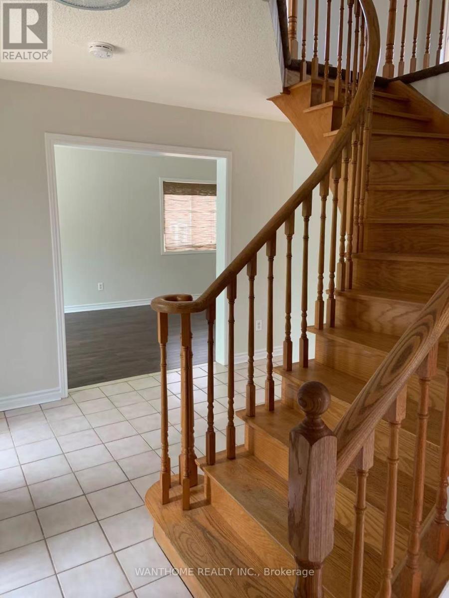2710 Harewood Court, Oakville, Ontario  L6J 6X9 - Photo 8 - W13225664