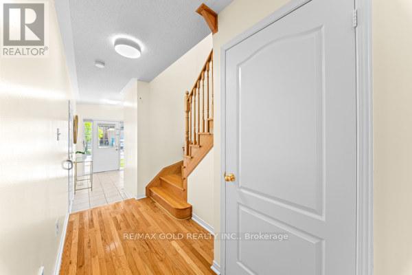 100 Tomabrook Crescent, Brampton, Ontario  L6R 0V5 - Photo 10 - W13225676
