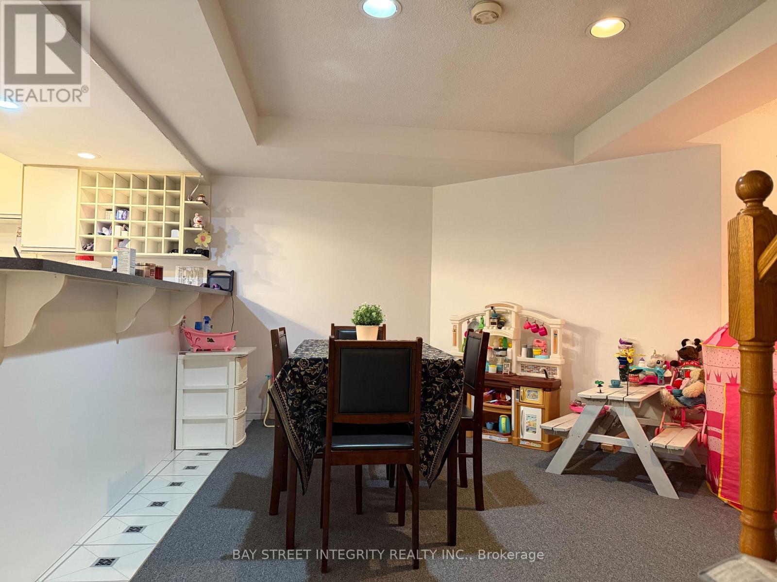 5110 Nishga Court, Mississauga, Ontario  L5R 2M9 - Photo 13 - W13225694