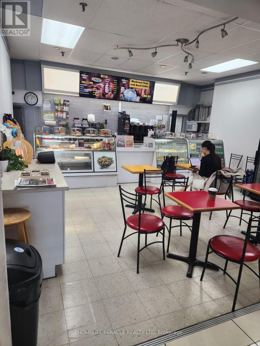G11 - 2340 Dundas Street W, Toronto, Ontario  M6P 4A9 - Photo 13 - W13225738