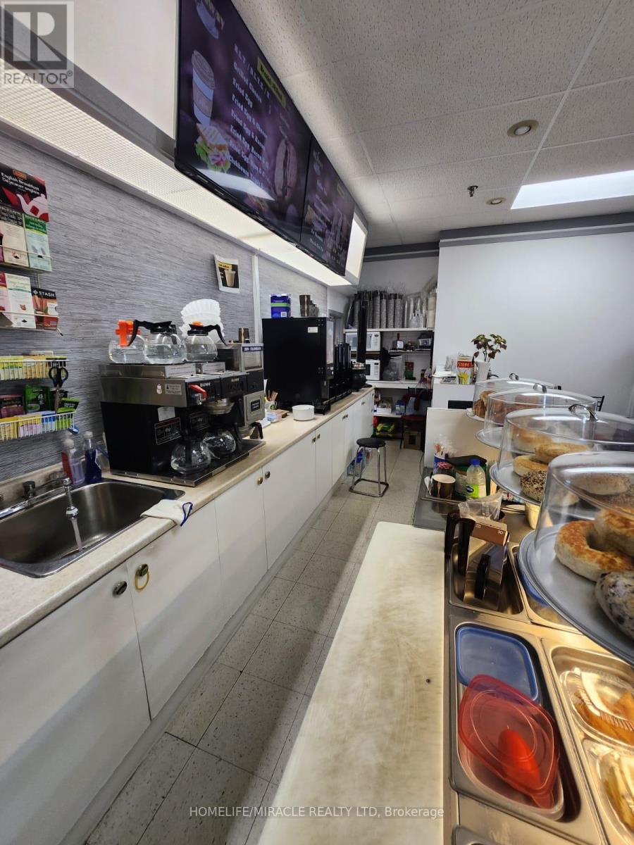 G11 - 2340 Dundas Street W, Toronto, Ontario  M6P 4A9 - Photo 19 - W13225738