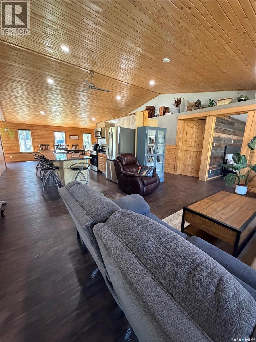 Acreage & Home W/detached In Law 2 Bedroom Suite, Hudson Bay Rm No. 394, Saskatchewan  S0E 0Y0 - Photo 5 - SK037023