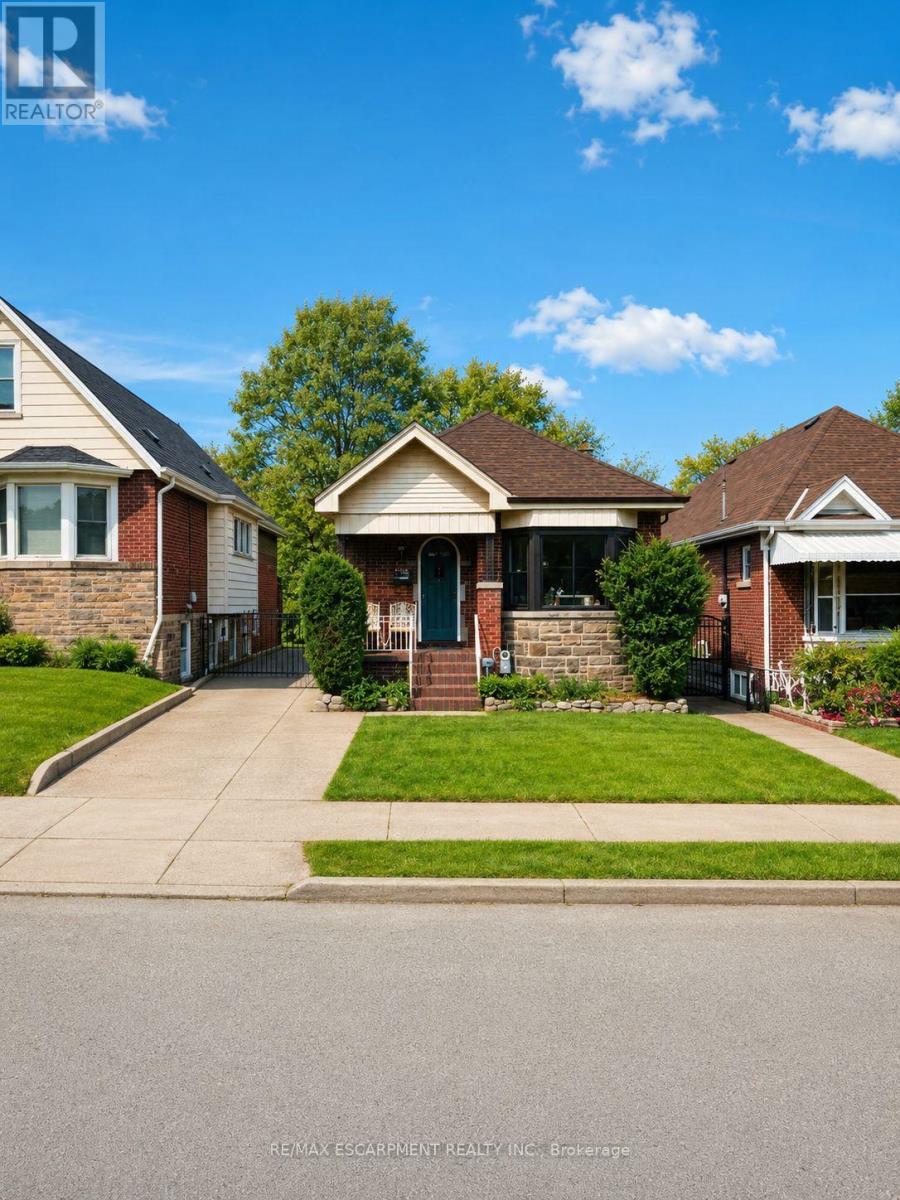 278 HUXLEY AVENUE S, Hamilton, Ontario