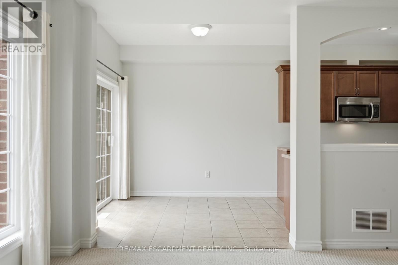 35 - 99 Panabaker Drive, Hamilton, Ontario  L9G 0A3 - Photo 10 - X13225716