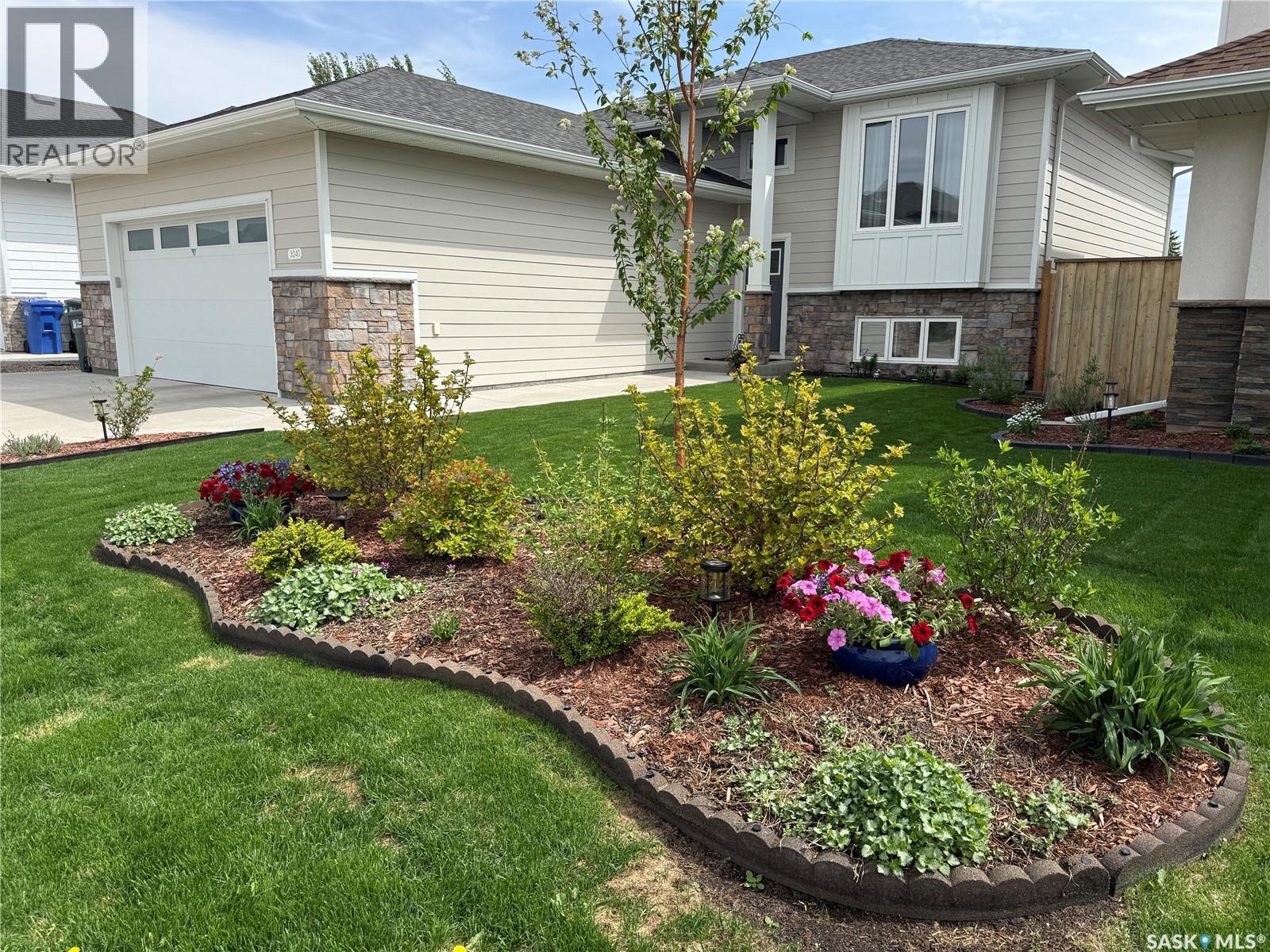 3040 Lakeview Drive, Prince Albert, Saskatchewan  S6W 0A4 - Photo 3 - SK030012