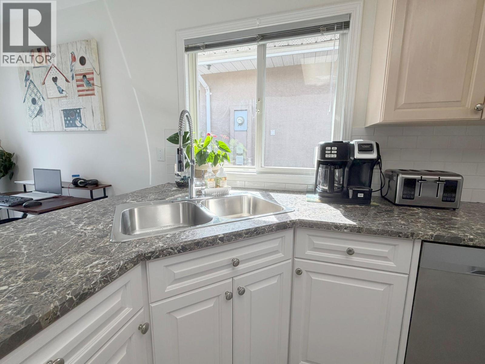2080 Pacific Way Unit# 33, Kamloops, British Columbia  V1S 1V3 - Photo 5 - 10389607