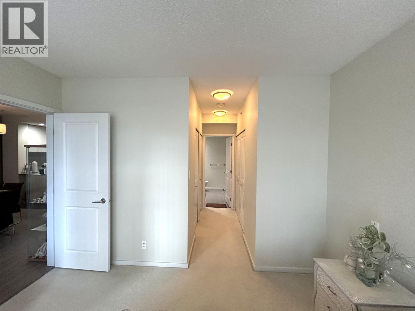 307 3102 Windsor Gate, Coquitlam, British Columbia  V3B 0J3 - Photo 12 - R3130164