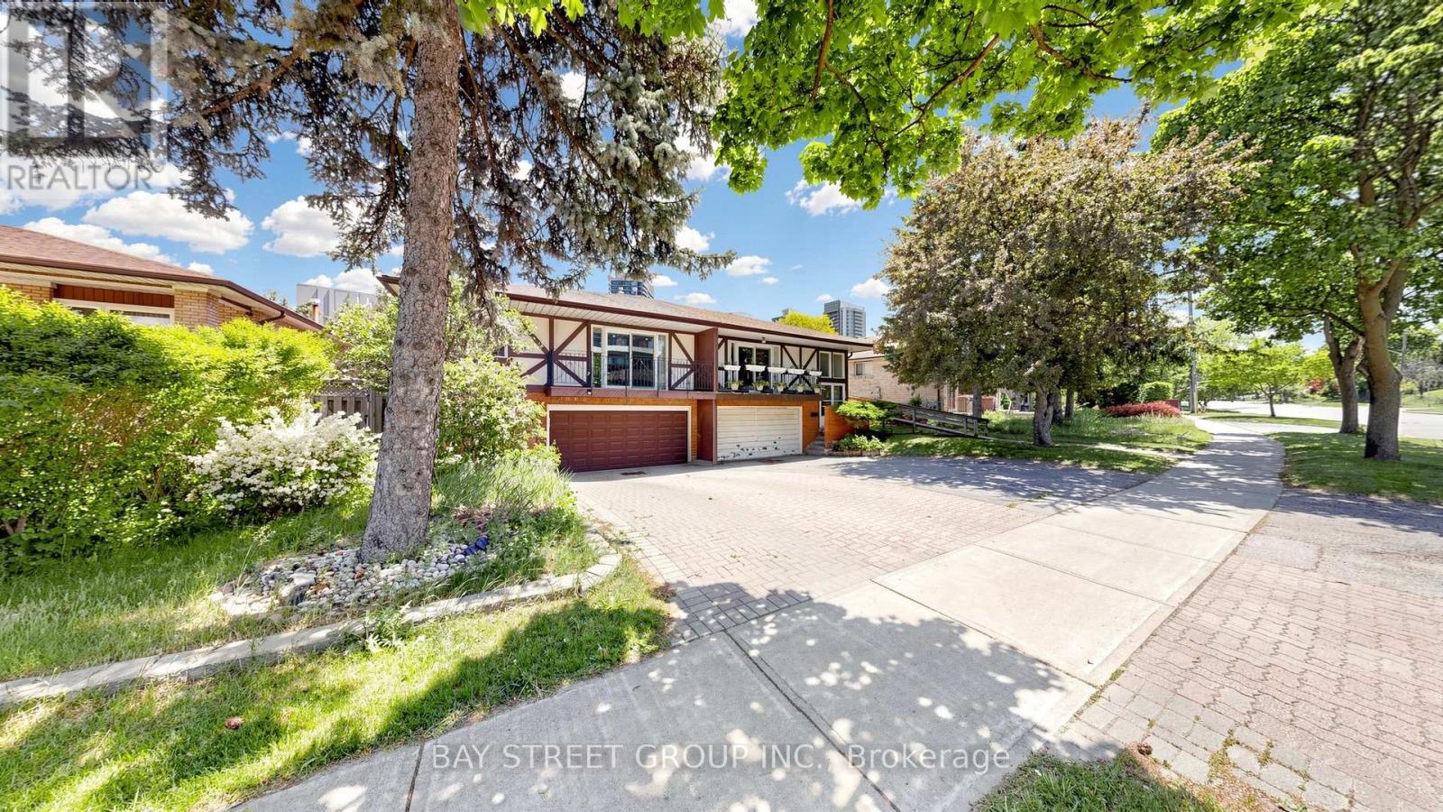 65 Bessarion Road, Toronto, Ontario  M2K 1H8 - Photo 2 - C13225746