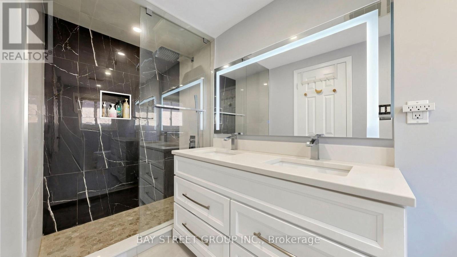 65 Bessarion Road, Toronto, Ontario  M2K 1H8 - Photo 35 - C13225746