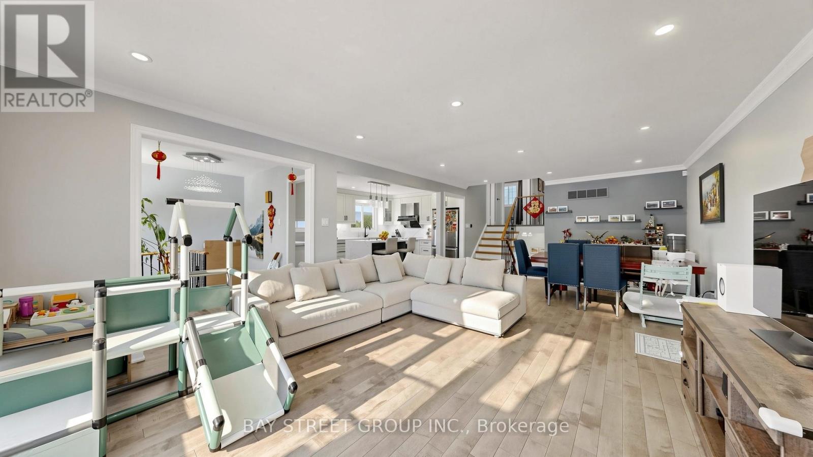 65 Bessarion Road, Toronto, Ontario  M2K 1H8 - Photo 9 - C13225746