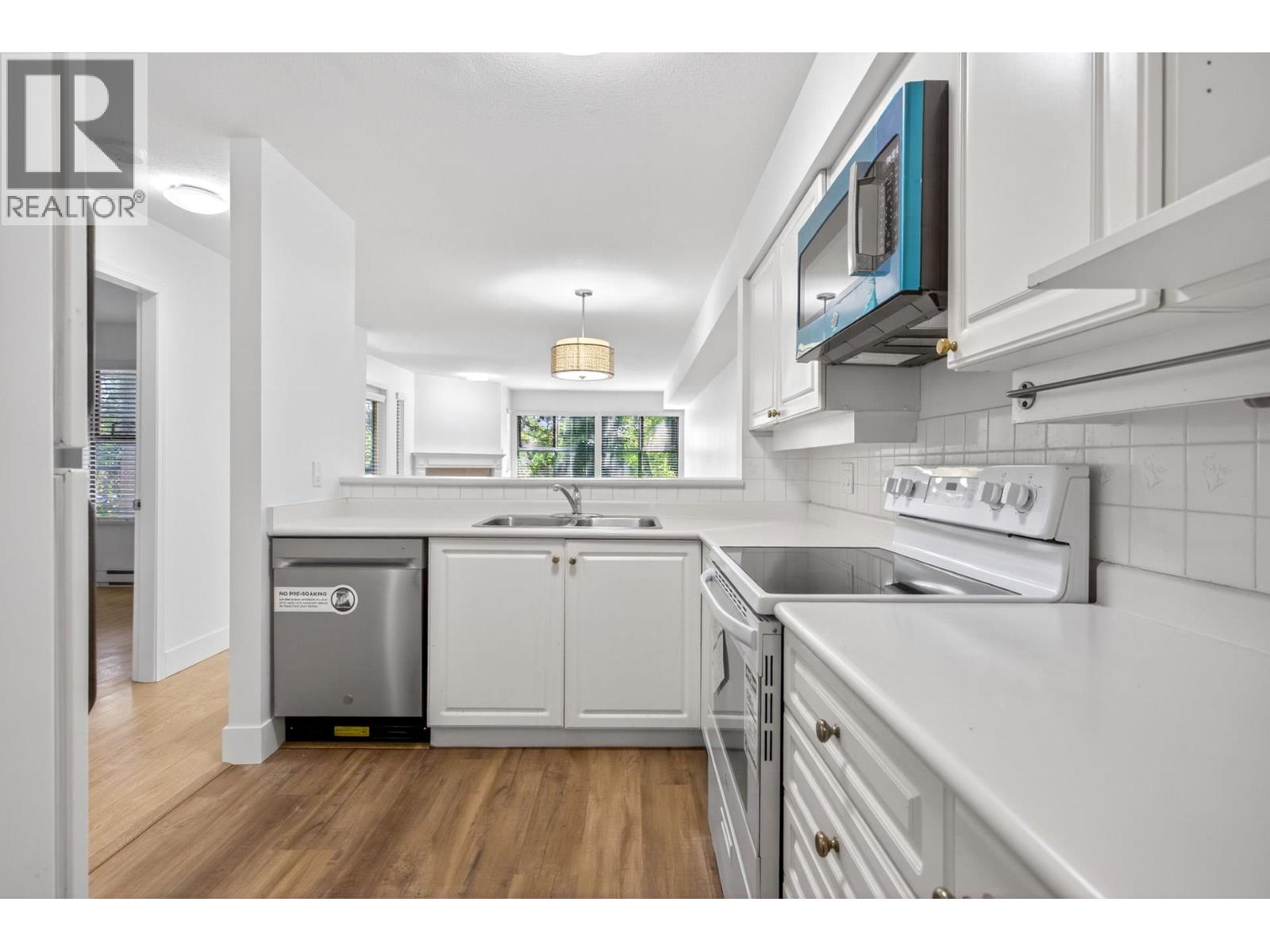 306a 7025 Stride Avenue, Burnaby, British Columbia  V3N 4Y1 - Photo 6 - R3130716