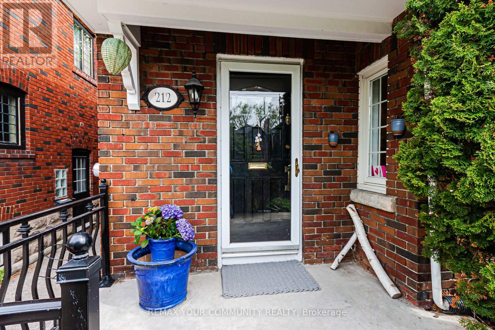 212 Wanless Avenue, Toronto, Ontario  M4N 1V8 - Photo 2 - C13224740