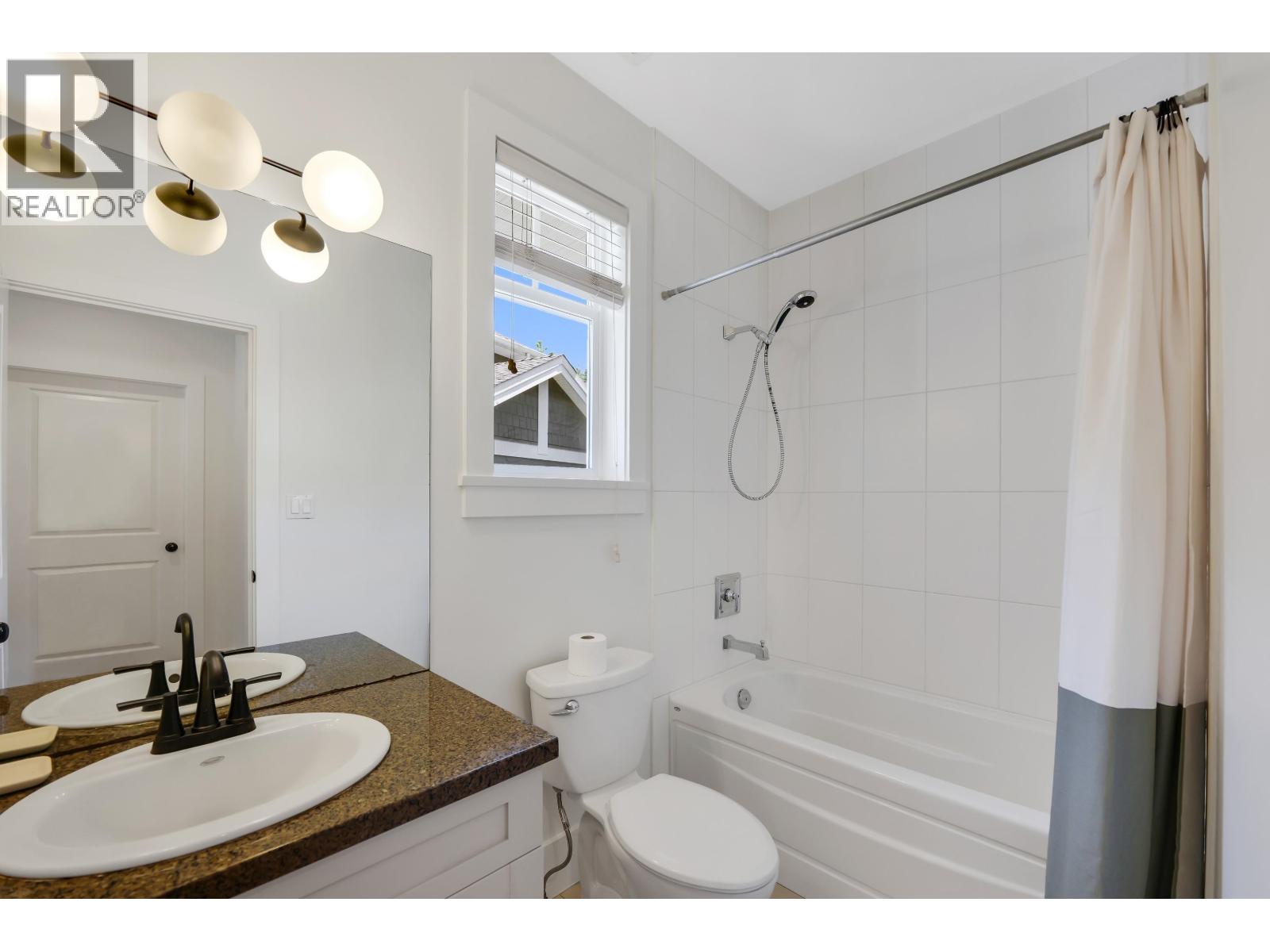 1001 Condor Place, Squamish, British Columbia  V8B 0P4 - Photo 16 - R3130723