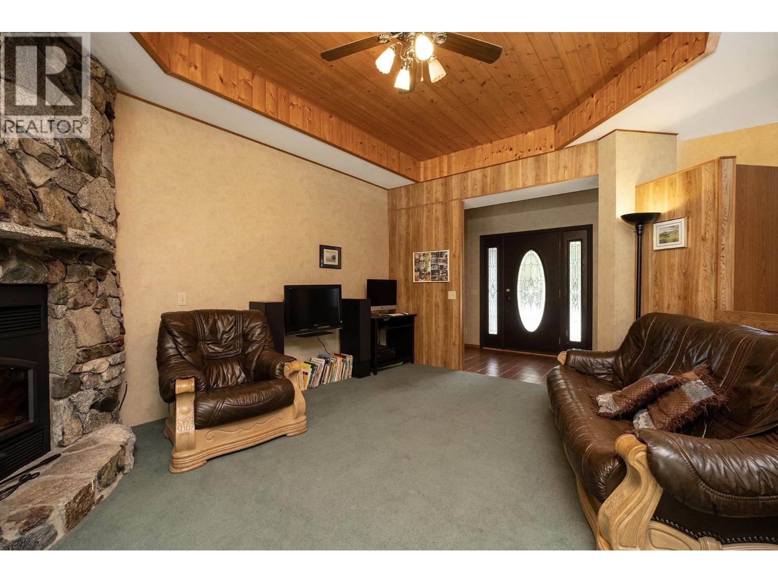 11832 Sunshine Coast Highway, Pender Harbour, British Columbia  V0N 1Y2 - Photo 5 - R3130739