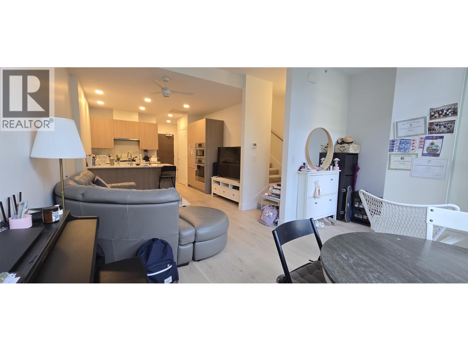 1208 27th Street, North Vancouver, British Columbia  V7L 1X2 - Photo 7 - R3130743