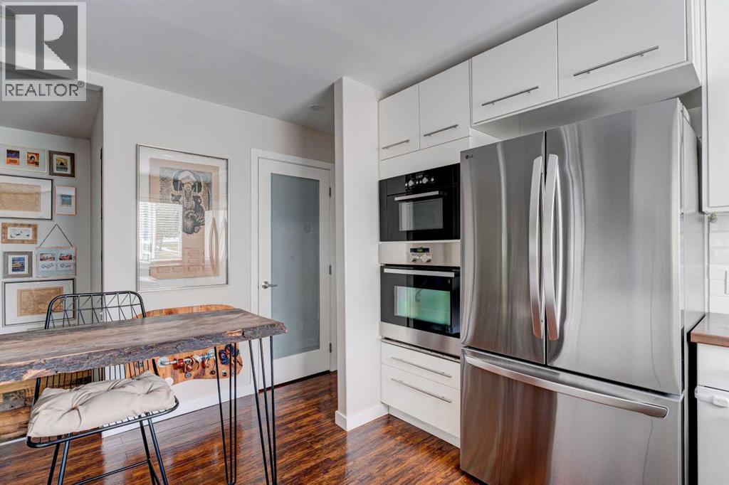 1618 43 Street SW, Calgary, Alberta  T3C 2A4 - Photo 9 - A2313975