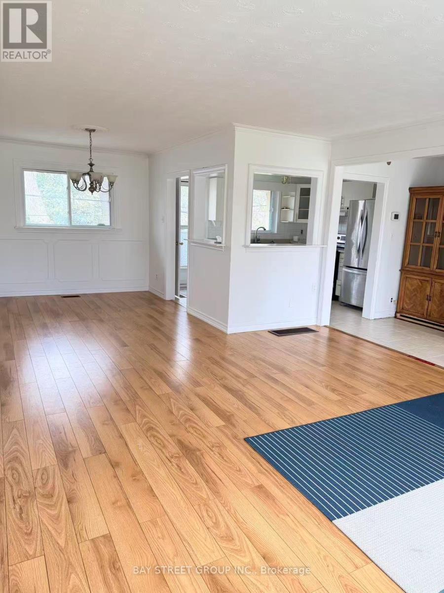 # Upper Unit - 395 Loretta Crescent, Whitchurch-Stouffville, Ontario  L4A 7G3 - Photo 2 - N13225762