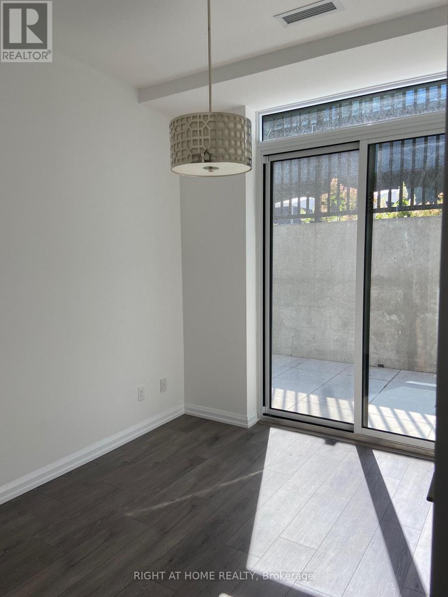 Th 17 - 15 Brin Drive, Toronto, Ontario  M8X 0B4 - Photo 11 - W13225754