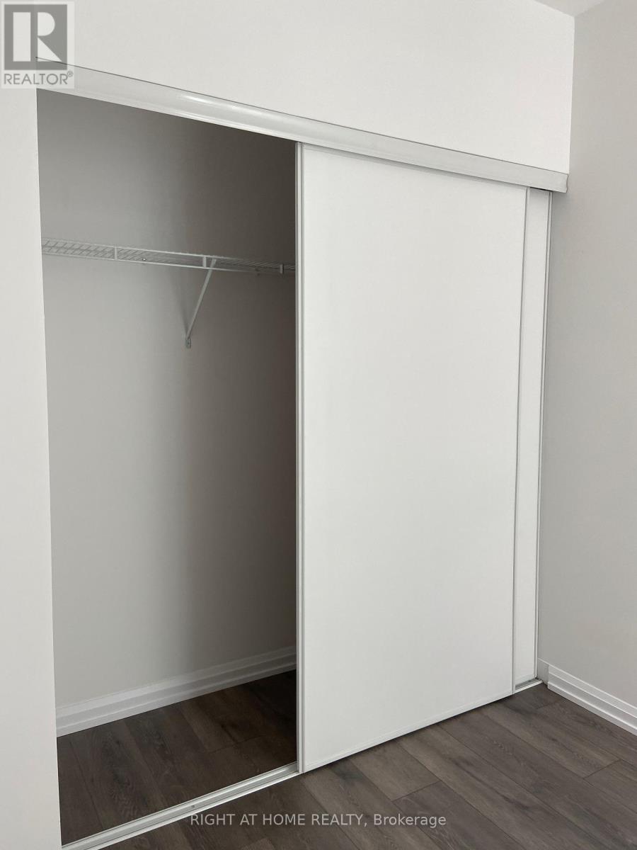 Th 17 - 15 Brin Drive, Toronto, Ontario  M8X 0B4 - Photo 12 - W13225754