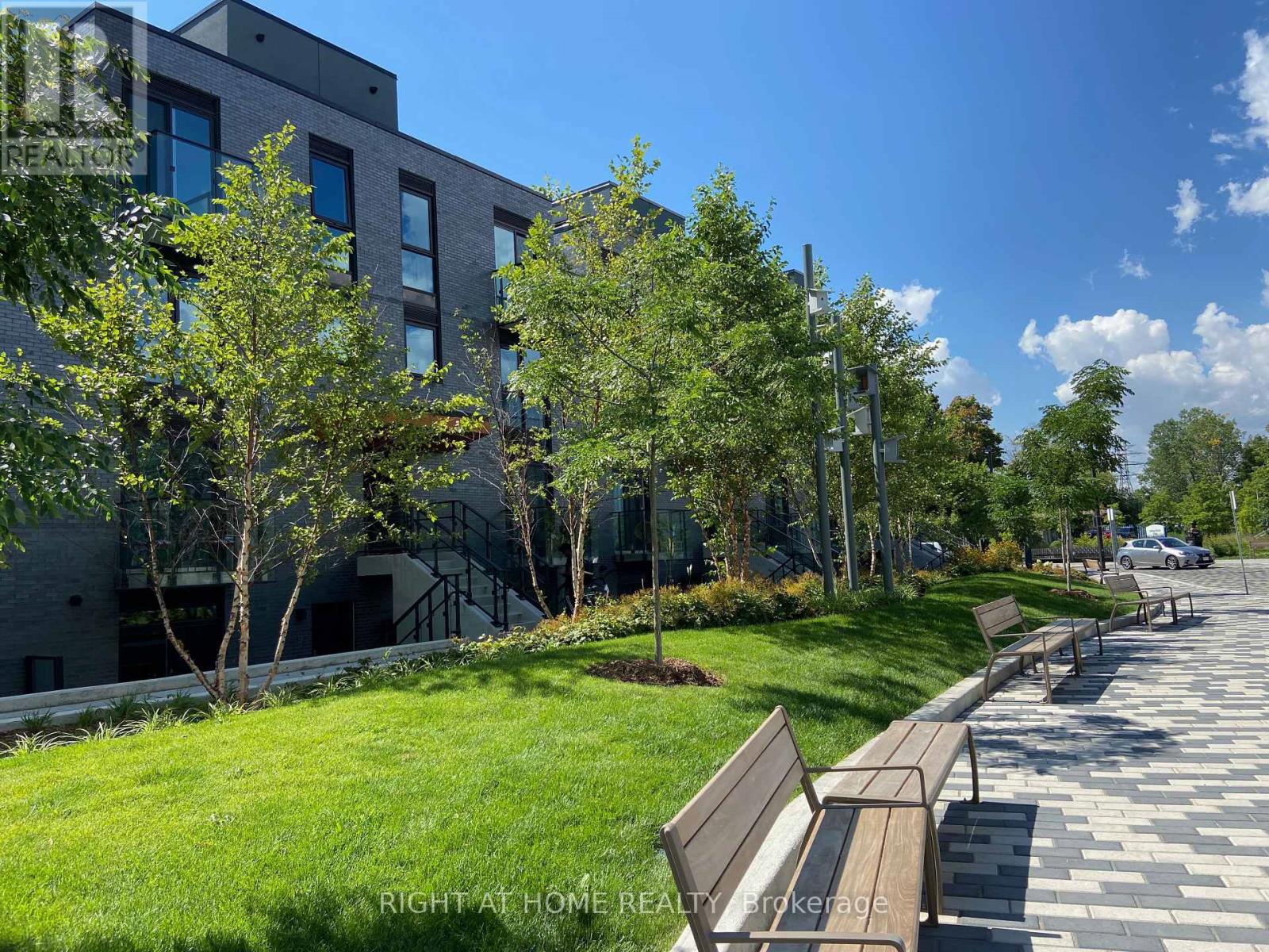 Th 17 - 15 Brin Drive, Toronto, Ontario  M8X 0B4 - Photo 18 - W13225754