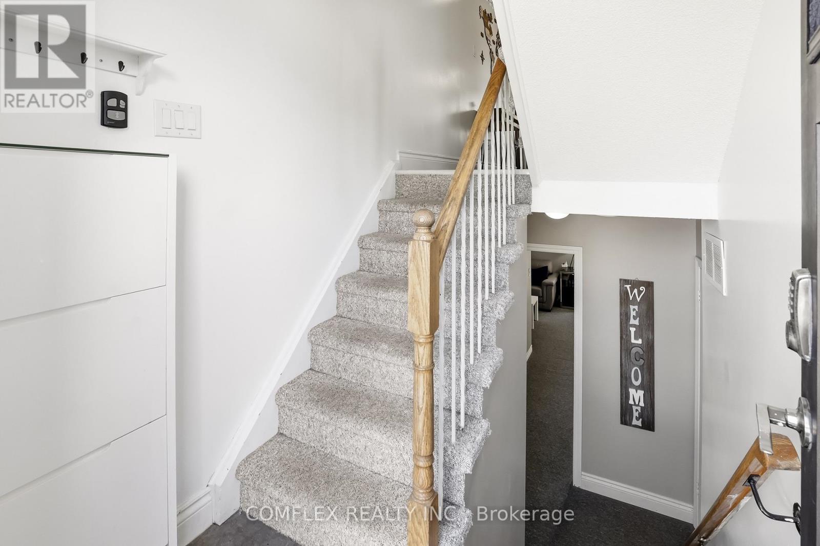 33 Broadlands Crescent, Clarington, Ontario  L1E 1R2 - Photo 3 - E13216422