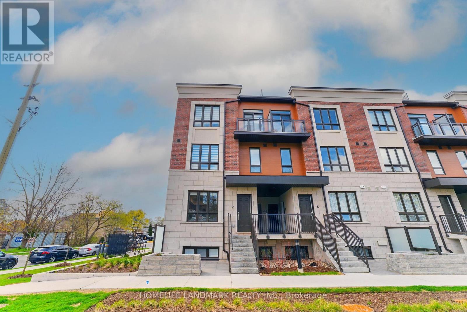 2 - 4015 Hickory Drive, Mississauga, Ontario  L4W 1L1 - Photo 2 - W13057820