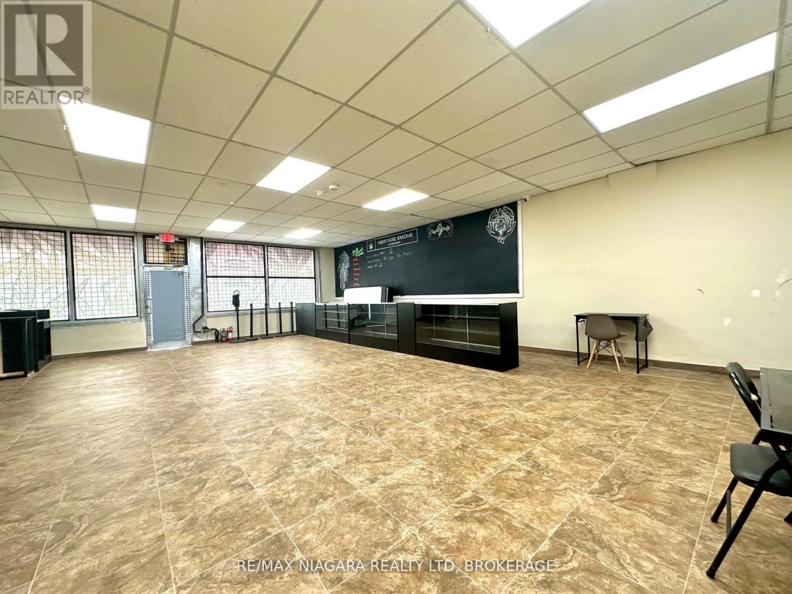 6015 Main Street, Niagara Falls, Ontario  L2G 5Z7 - Photo 10 - X13225840