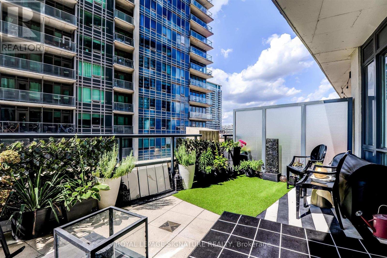 517 - 51 East Liberty Street, Toronto, Ontario  M6K 3P8 - Photo 2 - C13225794