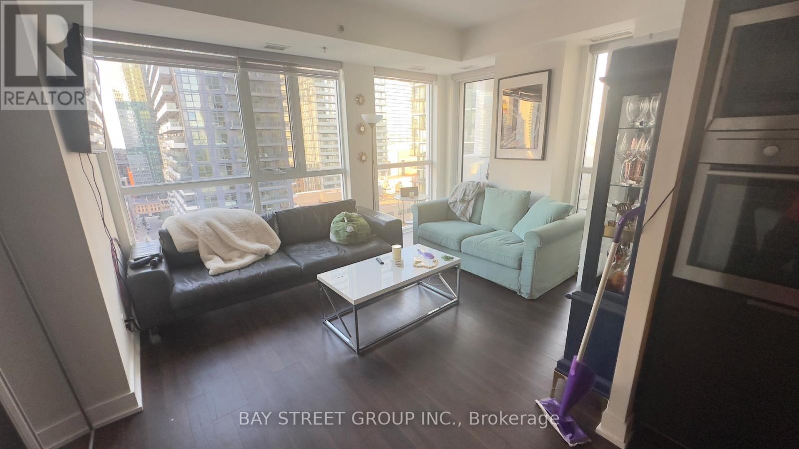 1809 - 318 Richmond Street W, Toronto, Ontario  M5V 1X2 - Photo 2 - C13225816