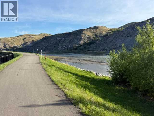 430 3 Avenue E, Drumheller, Alberta  T0J 0Y4 - Photo 2 - A2314232